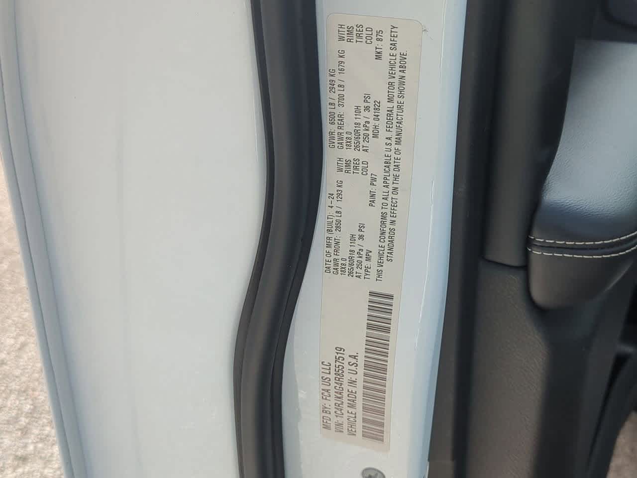 Thumbnail: 2024 Jeep Grand Cherokee L - 36