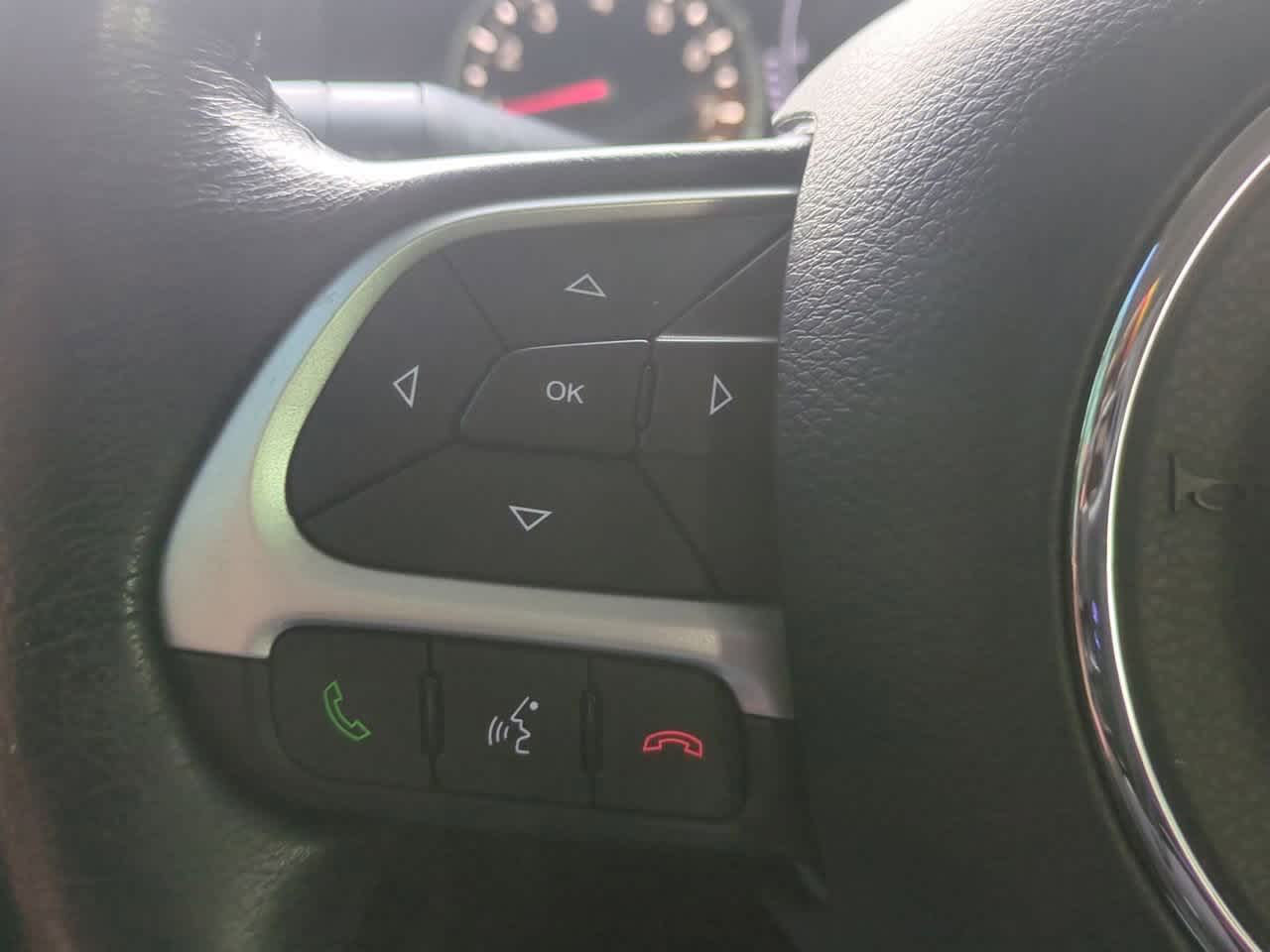 Thumbnail: 2018 Jeep Renegade - 24