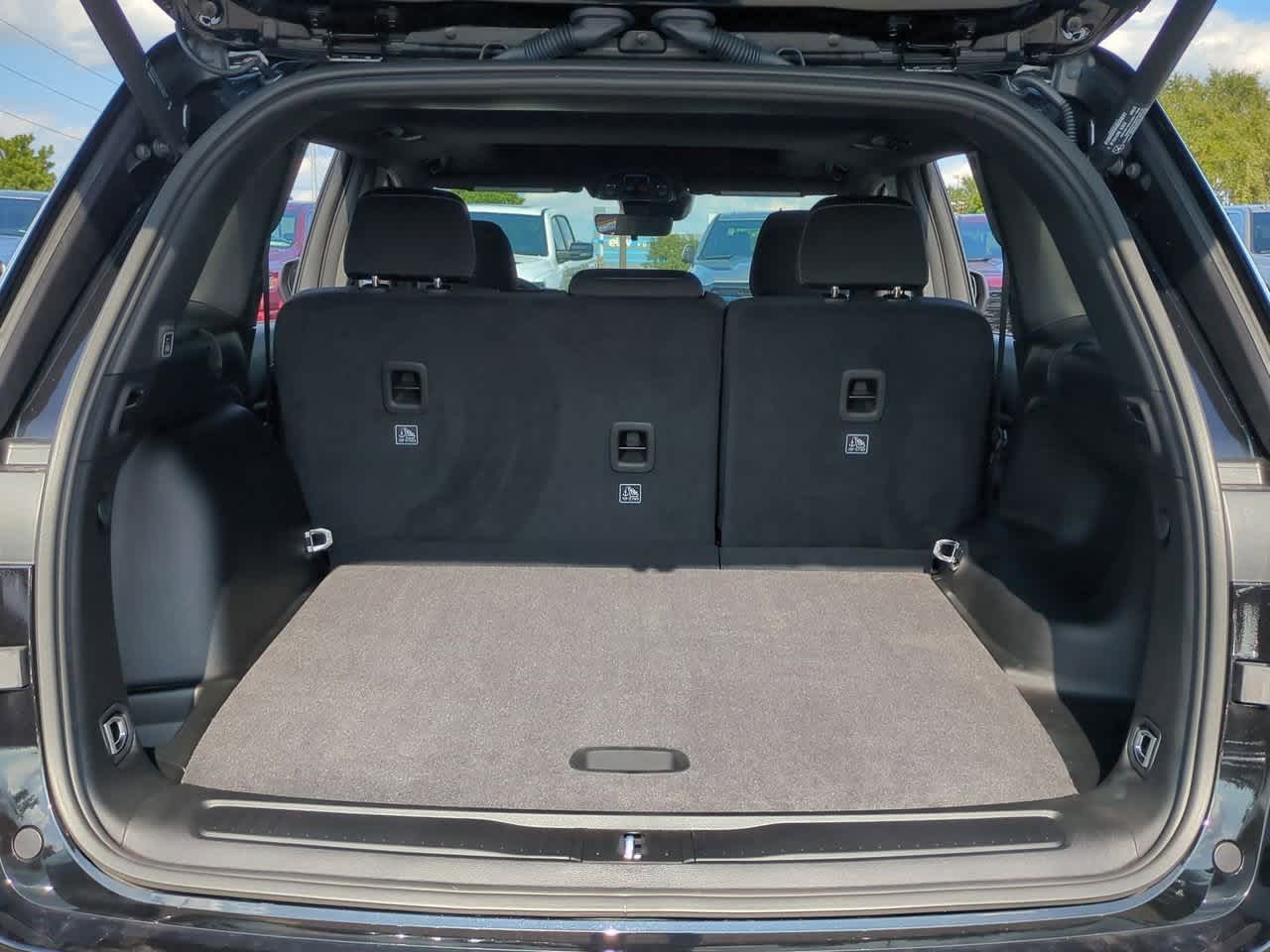 Thumbnail: 2025 Jeep Grand Cherokee - 35