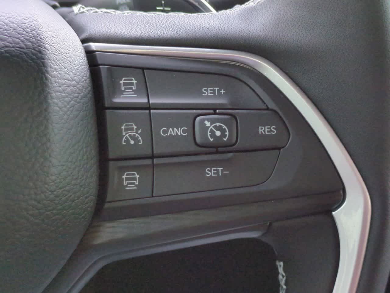 Thumbnail: 2025 Jeep Grand Cherokee - 26