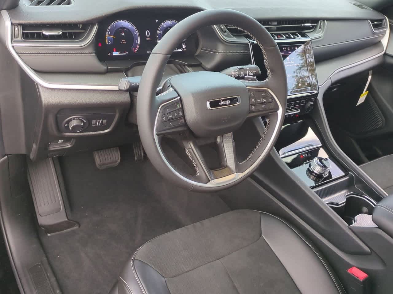 Thumbnail: 2025 Jeep Grand Cherokee - 10