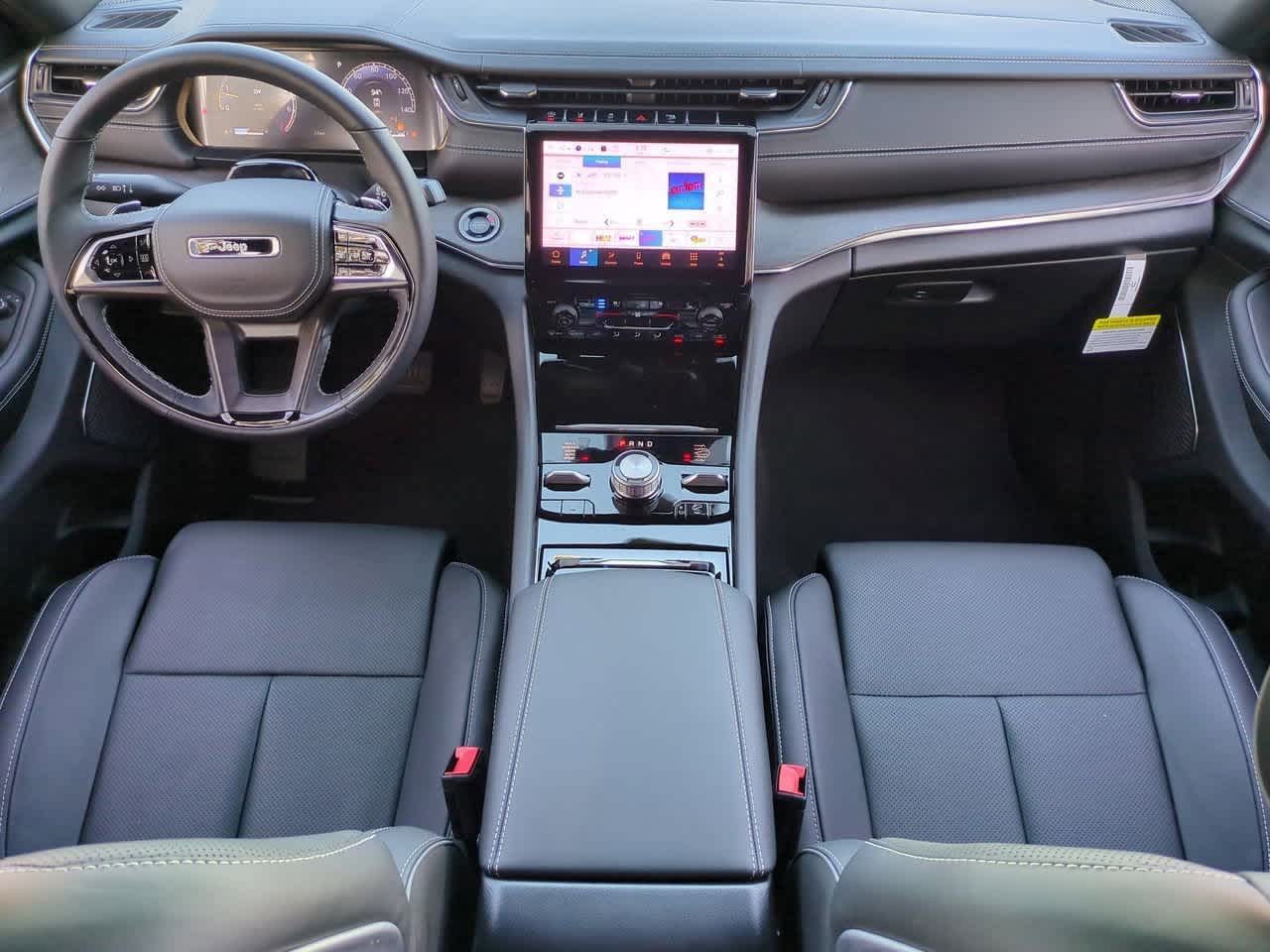 Thumbnail: 2025 Jeep Grand Cherokee L - 16