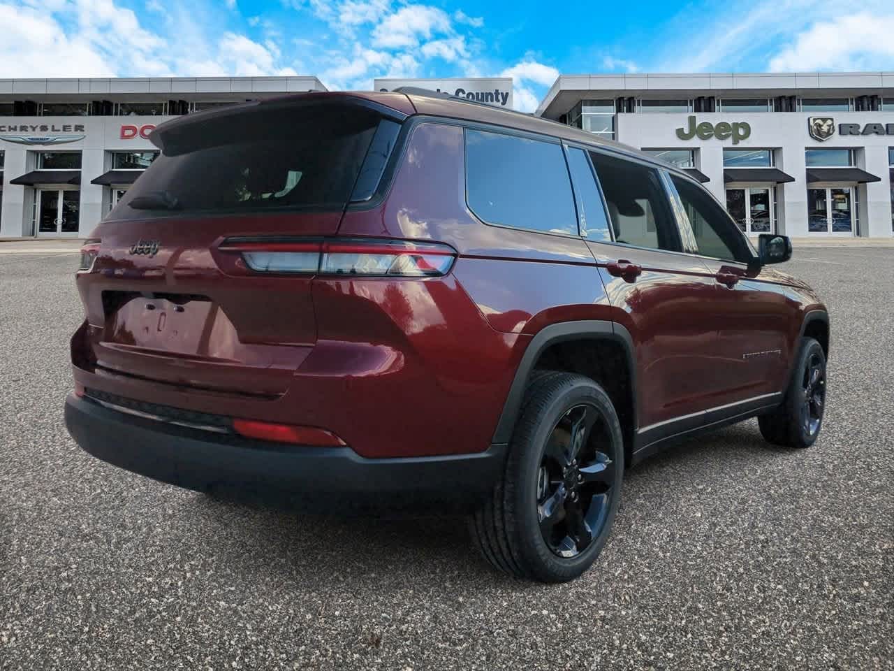 Thumbnail: 2025 Jeep Grand Cherokee L - 8