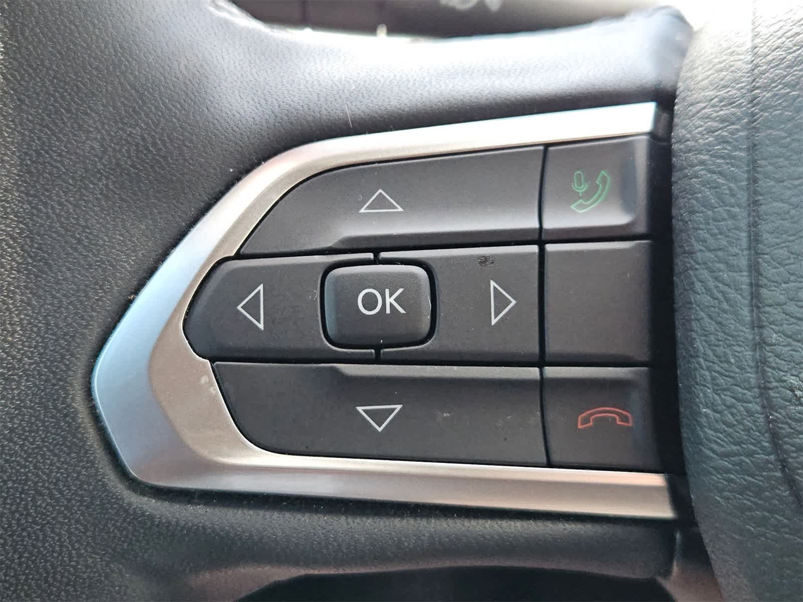 Thumbnail: 2023 Jeep Compass - 6