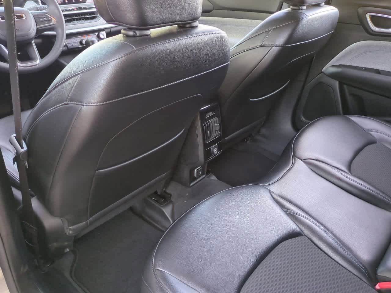 Thumbnail: 2022 Jeep Compass - 19