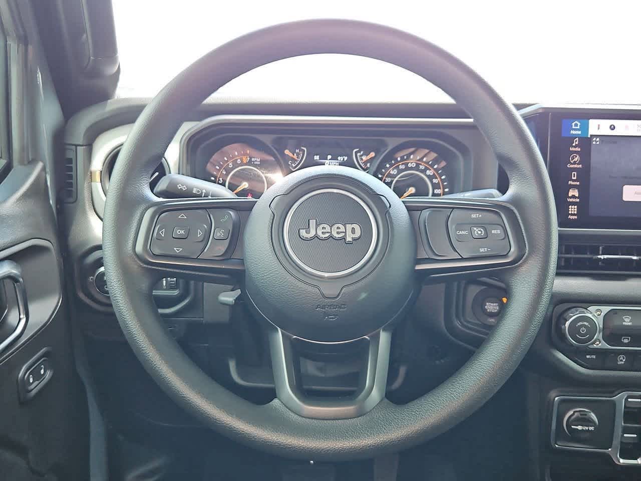 Thumbnail: 2025 Jeep Gladiator - 23