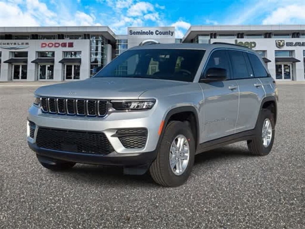 New 2025 Jeep Grand Cherokee Laredo SUV