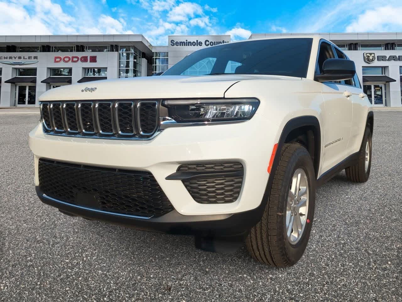 Thumbnail: 2025 Jeep Grand Cherokee - 4