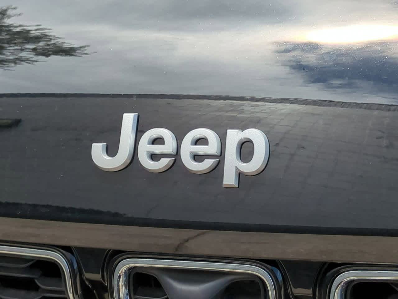Thumbnail: 2025 Jeep Grand Cherokee - 12