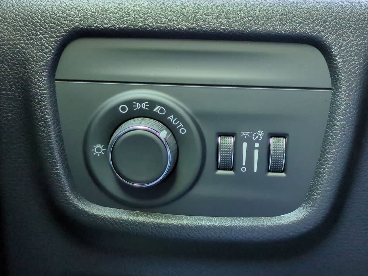 Thumbnail: 2025 Jeep Grand Cherokee - 18