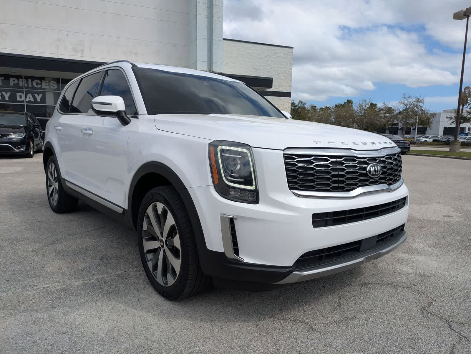 Thumbnail: 2021 Kia Telluride - 3