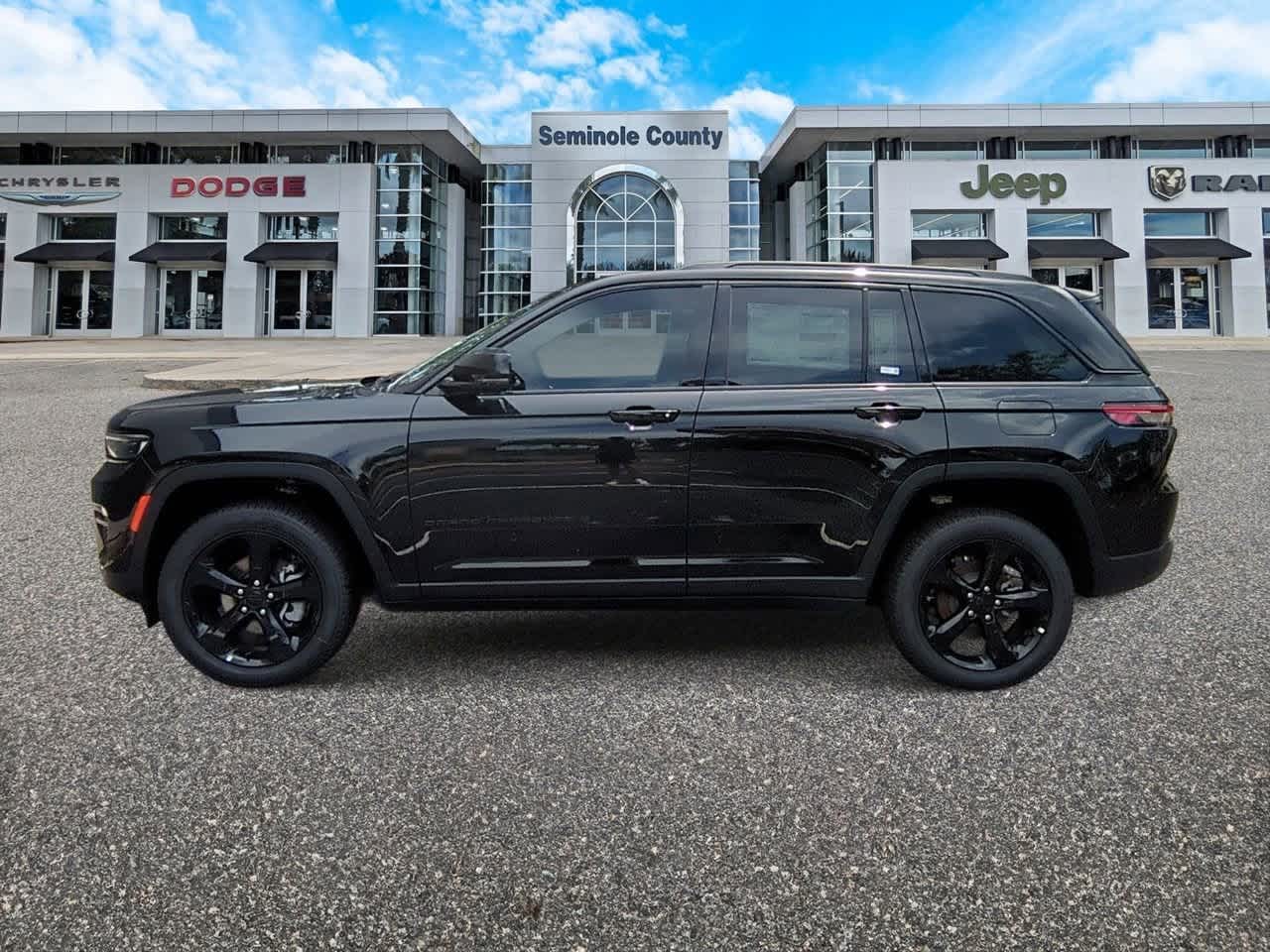 Thumbnail: 2025 Jeep Grand Cherokee - 5