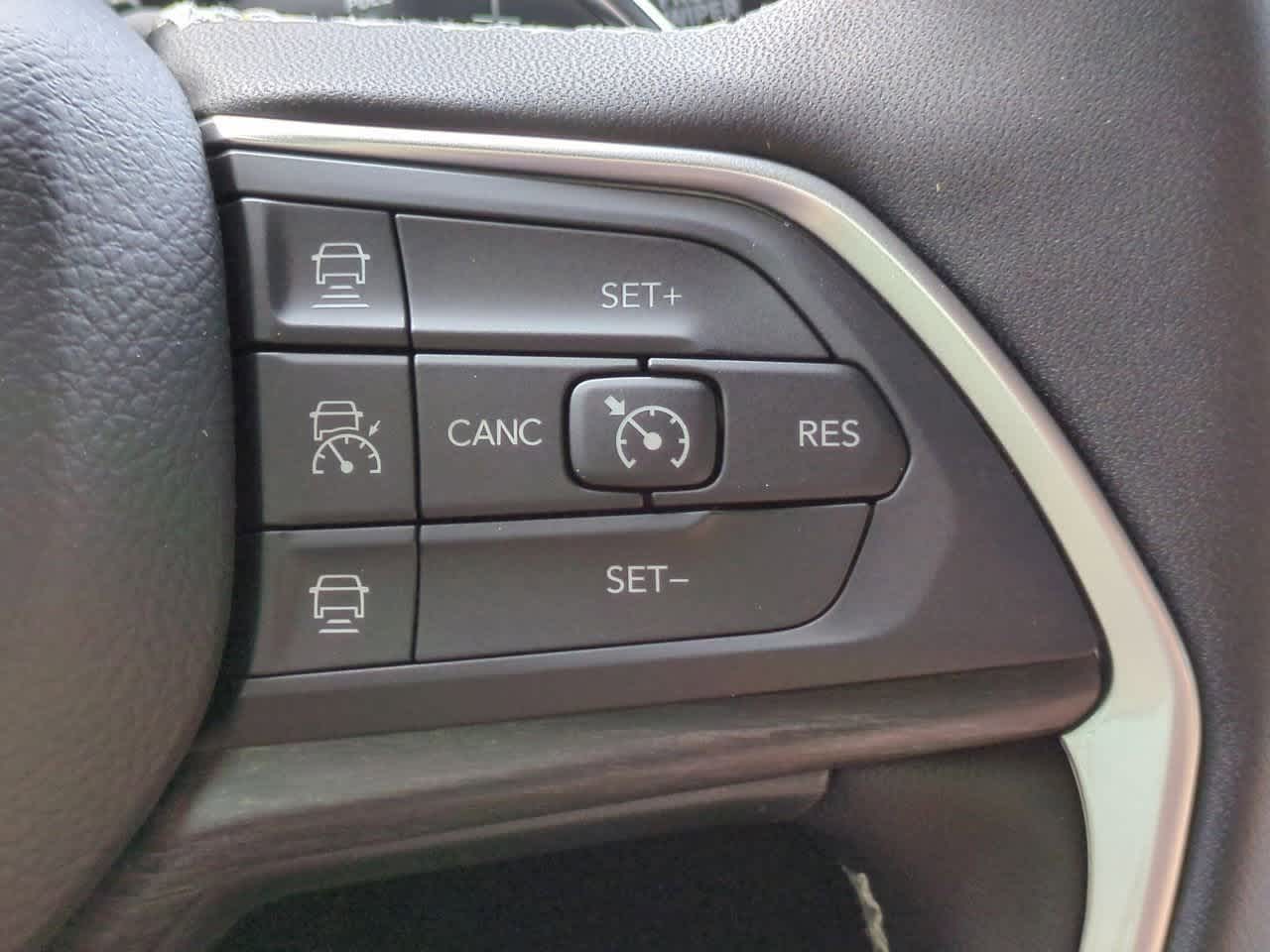 Thumbnail: 2025 Jeep Grand Cherokee - 27