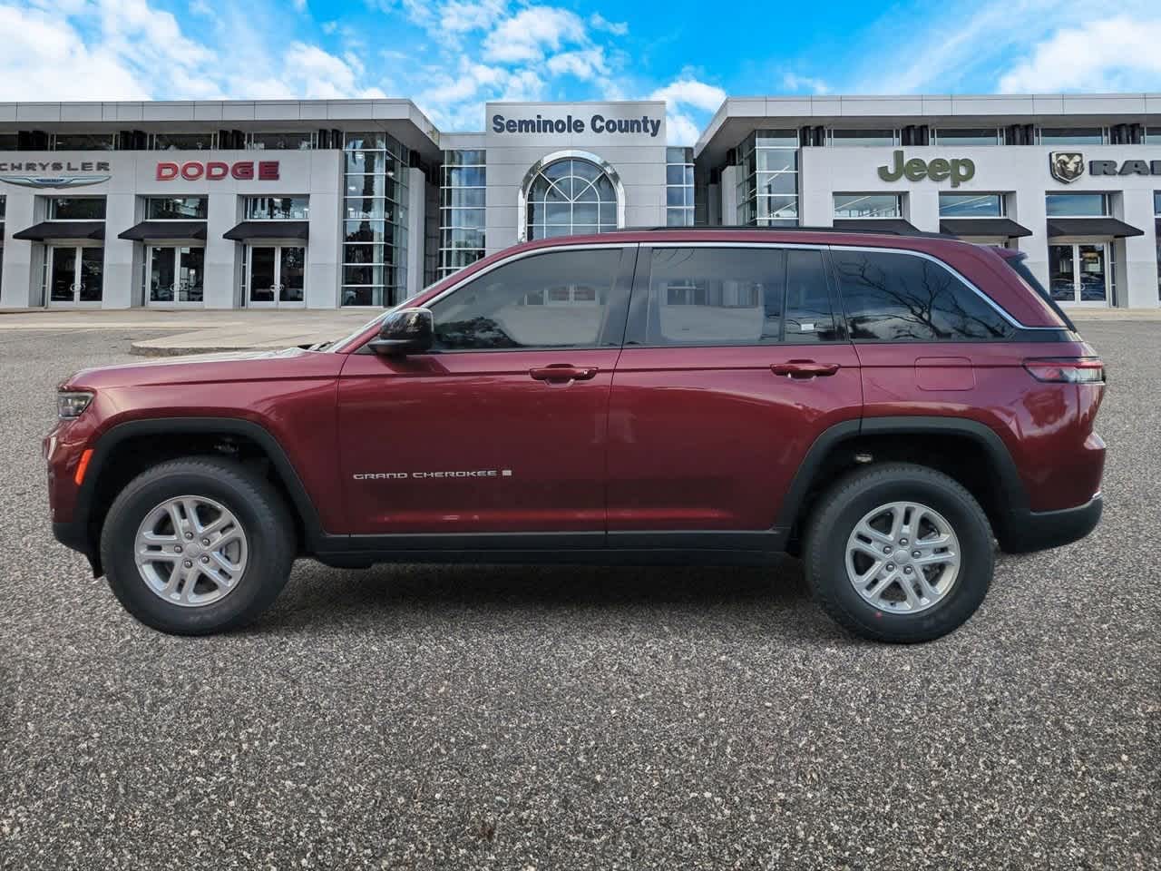 Thumbnail: 2025 Jeep Grand Cherokee - 5