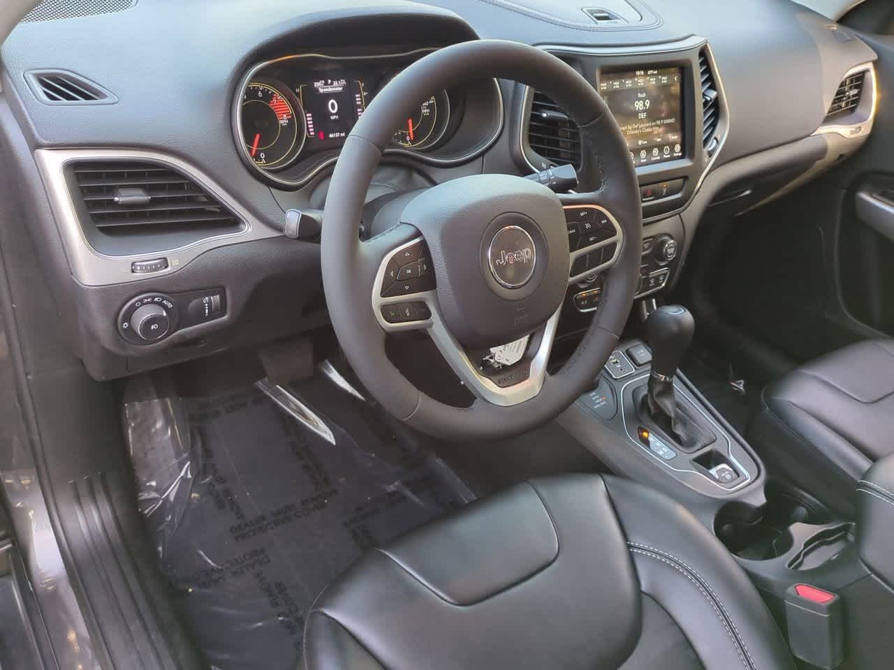 Thumbnail: 2022 Jeep Cherokee - 10