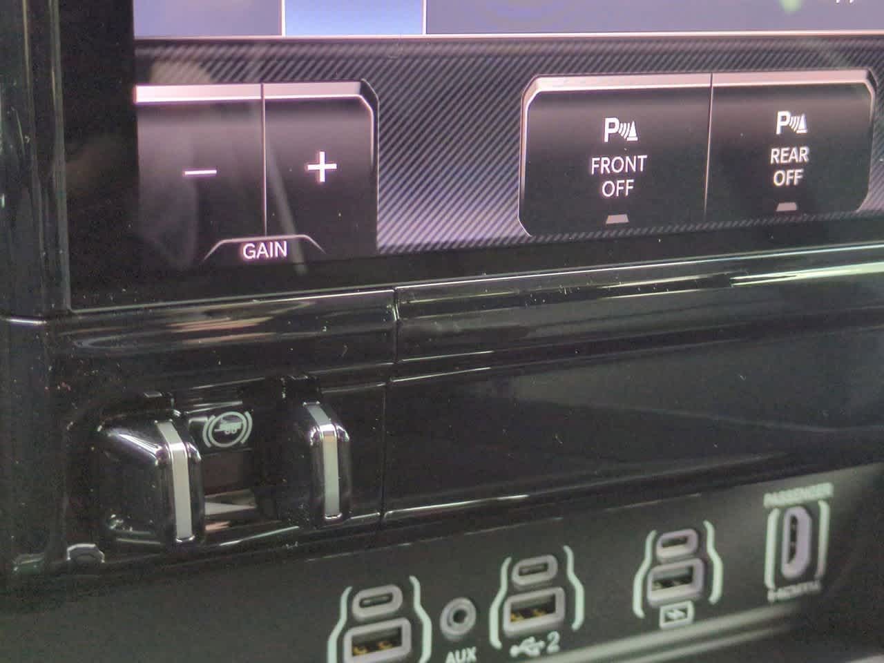 Thumbnail: 2026 RAM 1500 - 17