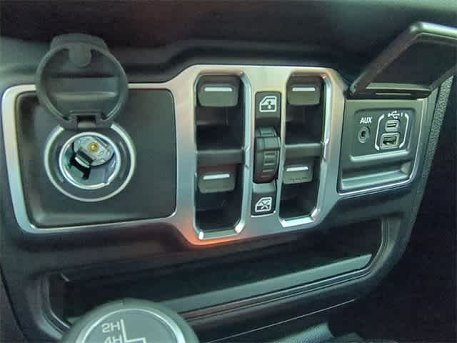 Thumbnail: 2025 Jeep Wrangler - 31