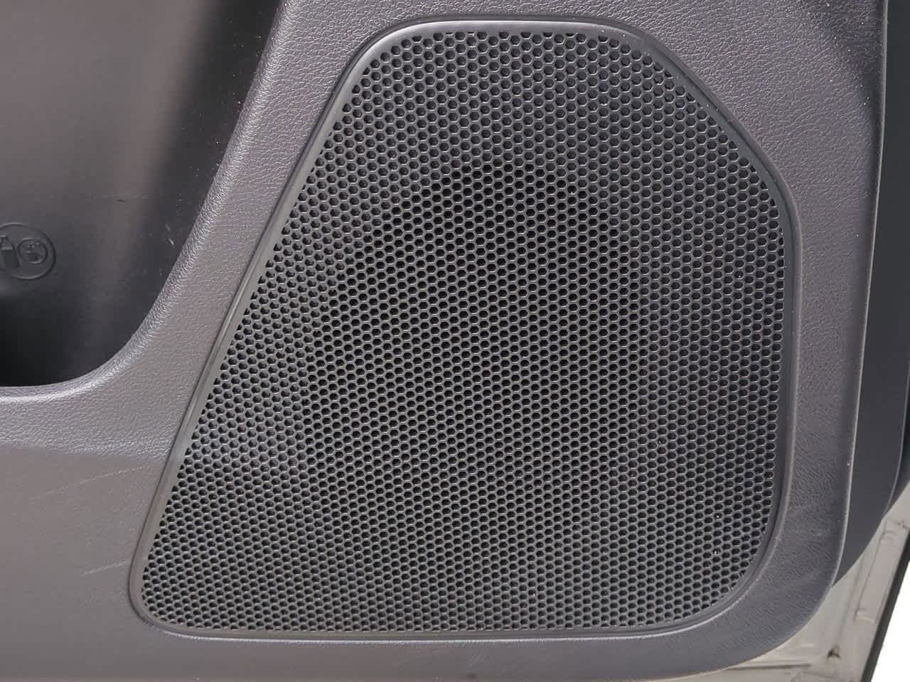 Thumbnail: 2021 Jeep Cherokee - 29