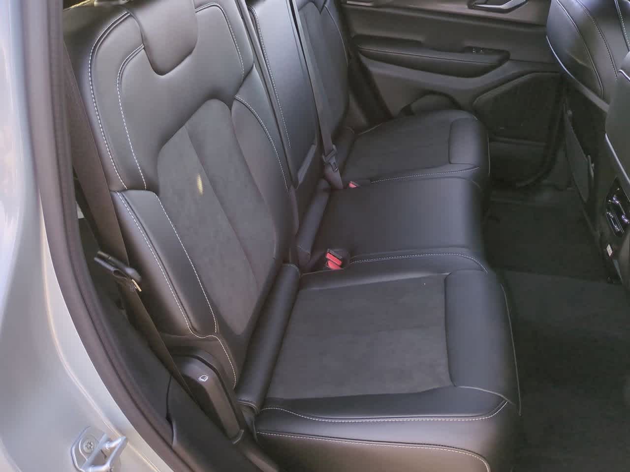 Thumbnail: 2025 Jeep Grand Cherokee - 22