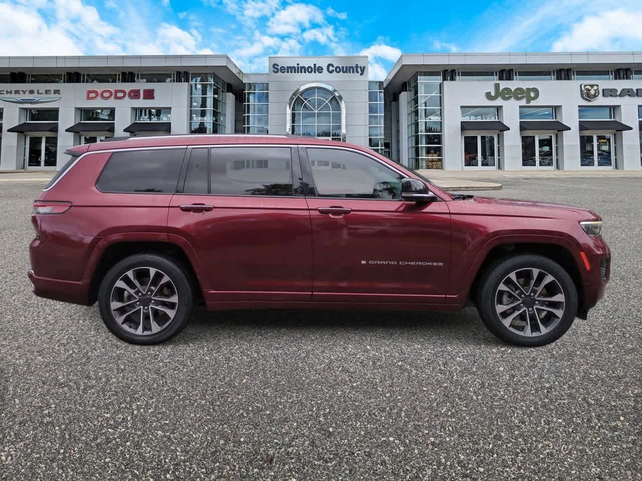 Thumbnail: 2022 Jeep Grand Cherokee L - 9