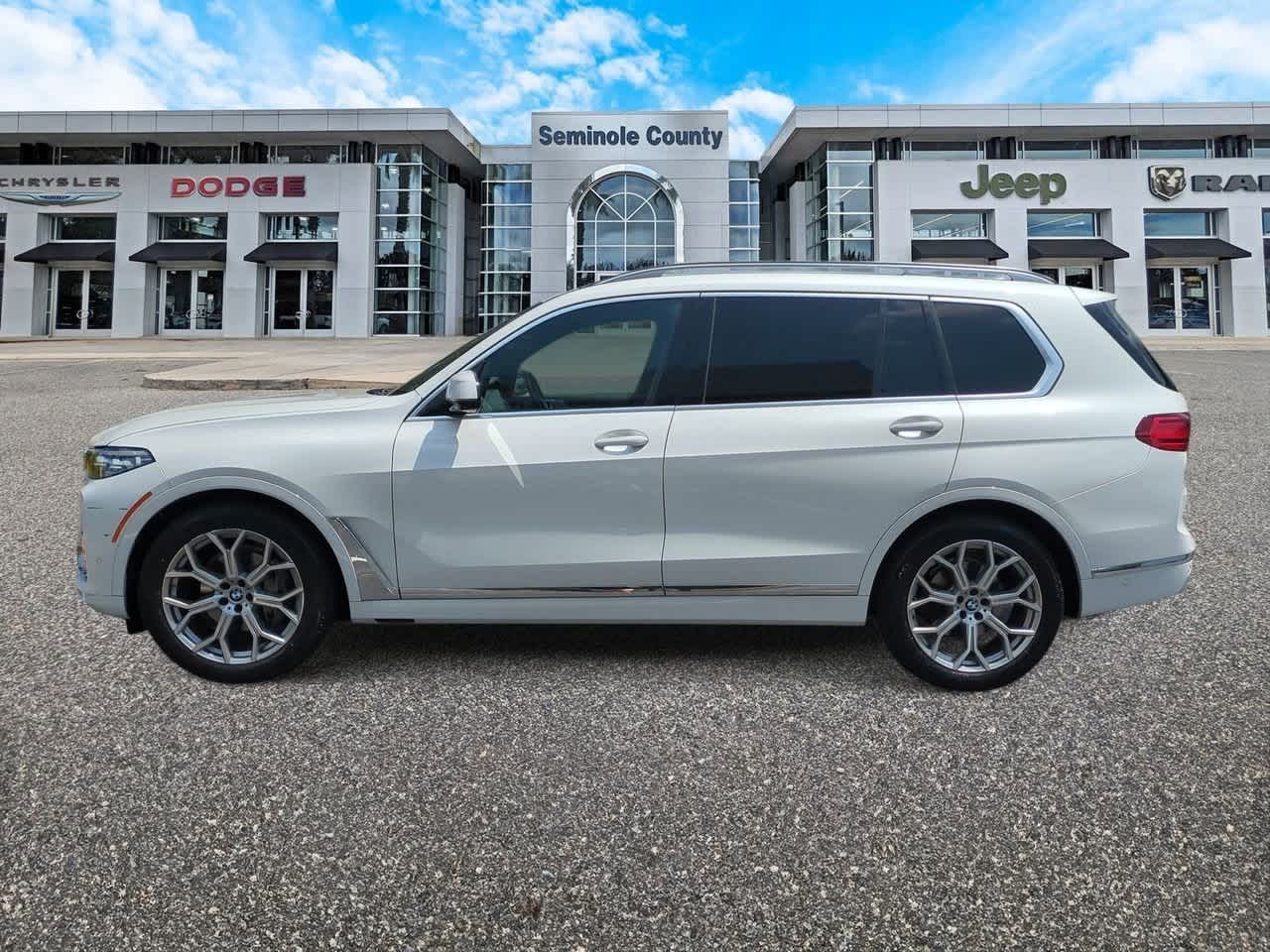 2022 BMW X7 xDrive40i 5