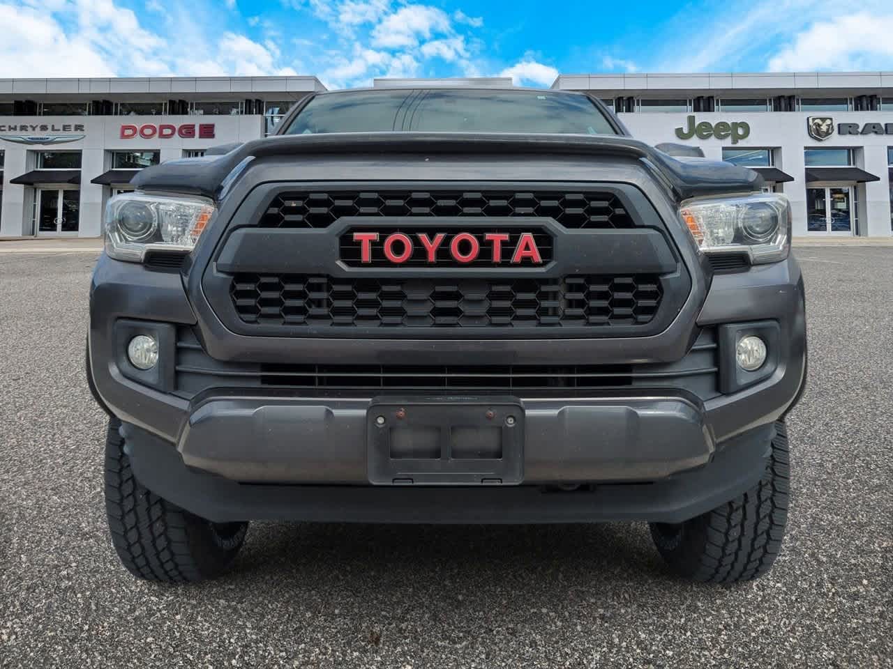 Thumbnail: 2017 Toyota Tacoma - 3