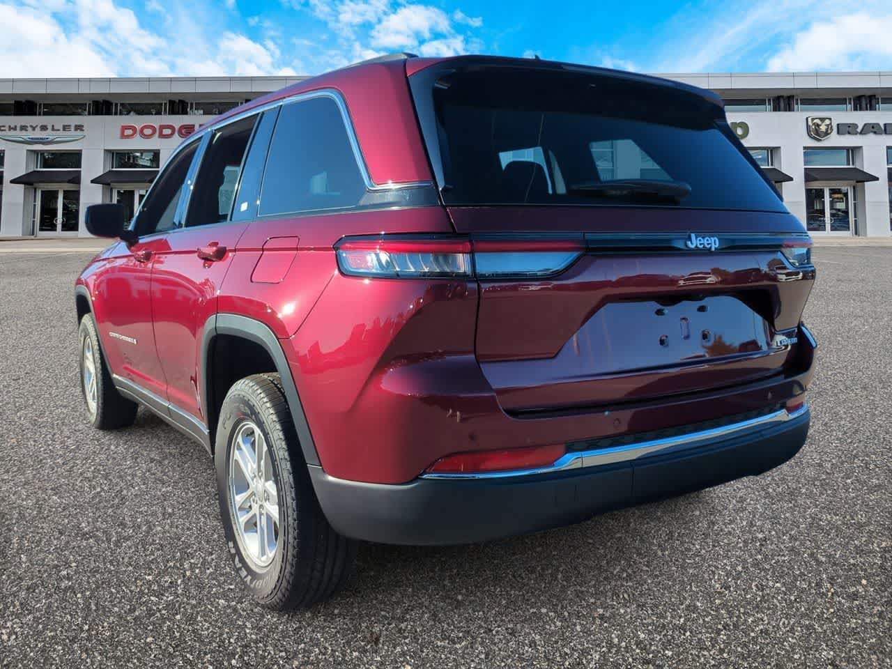 Thumbnail: 2025 Jeep Grand Cherokee - 6