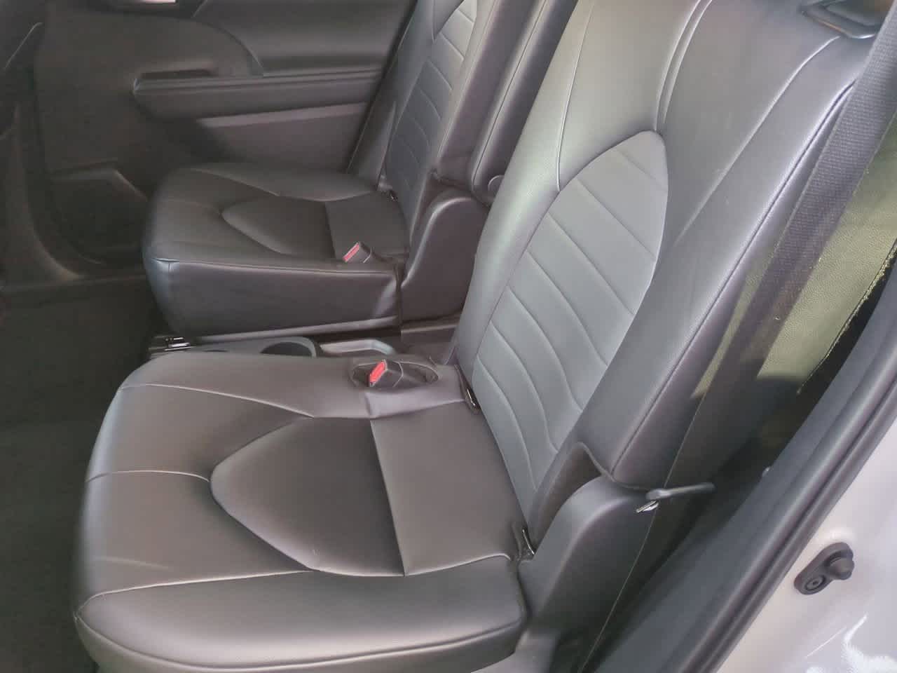 Thumbnail: 2024 Toyota Highlander - 21