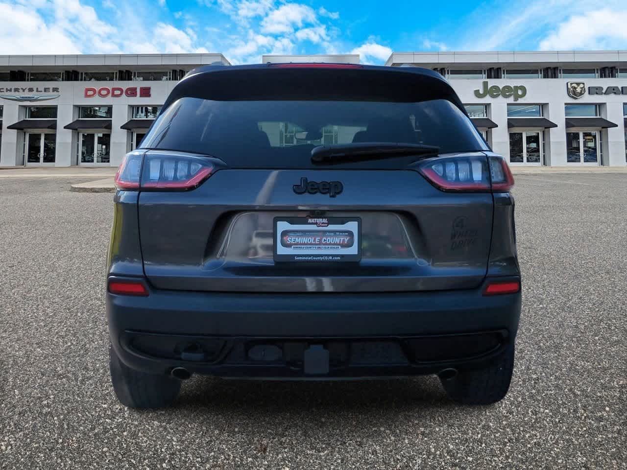 Thumbnail: 2022 Jeep Cherokee - 7