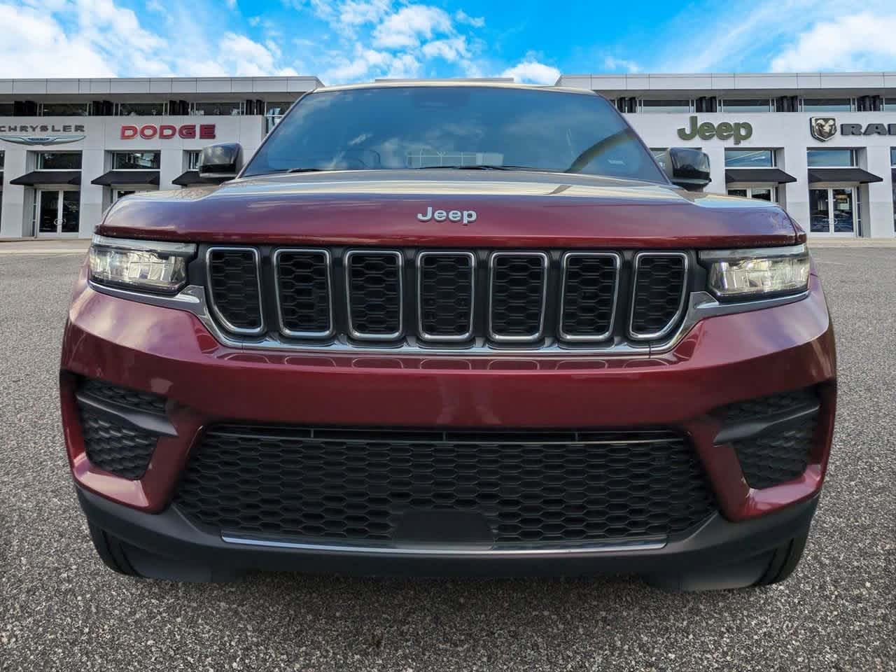 Thumbnail: 2025 Jeep Grand Cherokee - 3