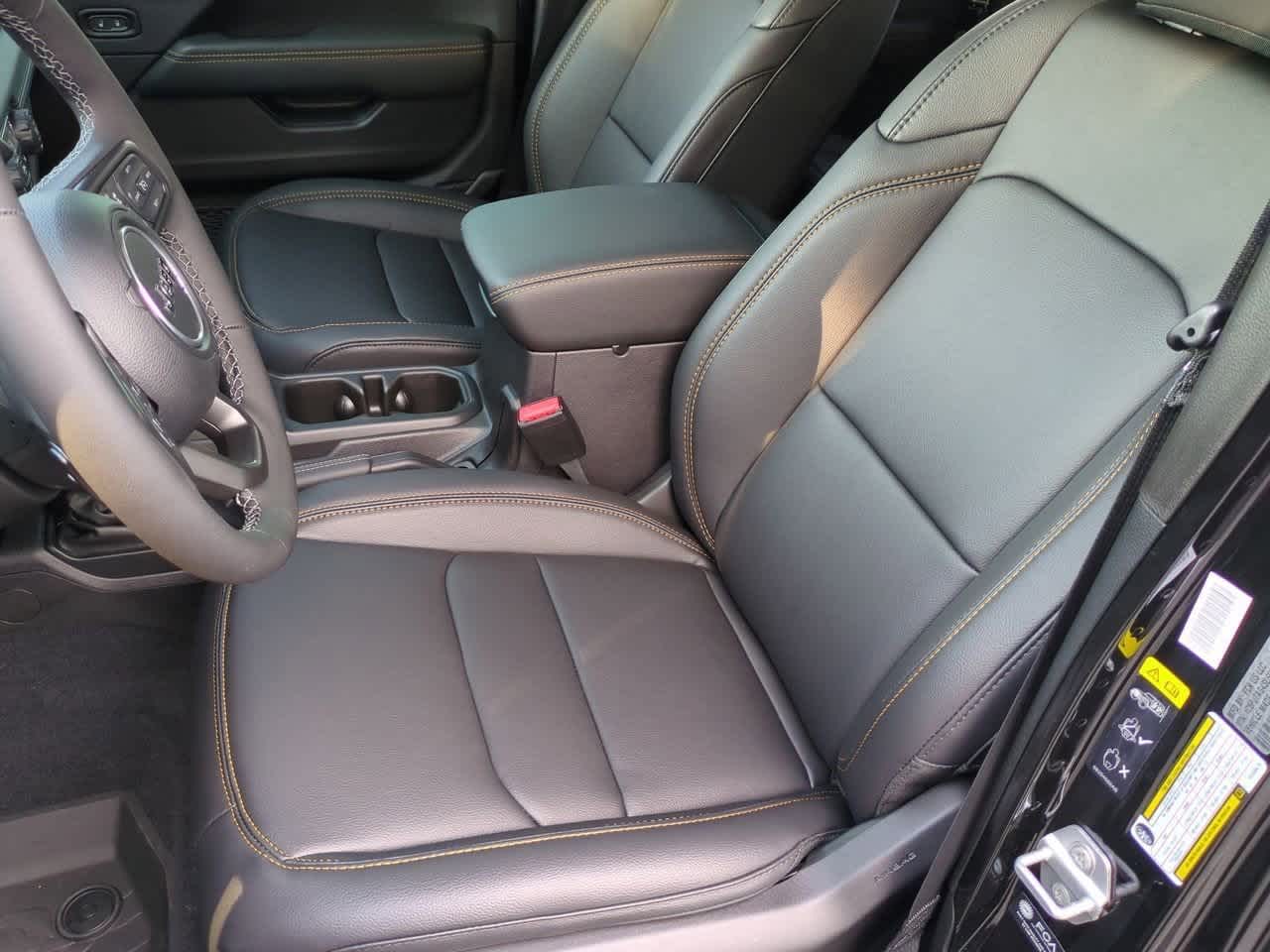 Thumbnail: 2025 Jeep Gladiator - 17