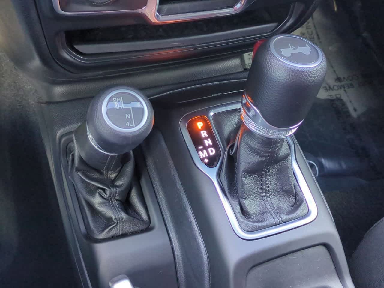 Thumbnail: 2021 Jeep Wrangler - 32