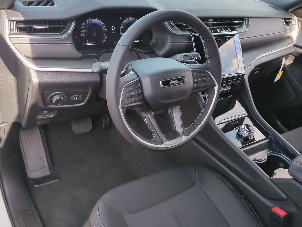 Thumbnail: 2025 Jeep Grand Cherokee L - 10