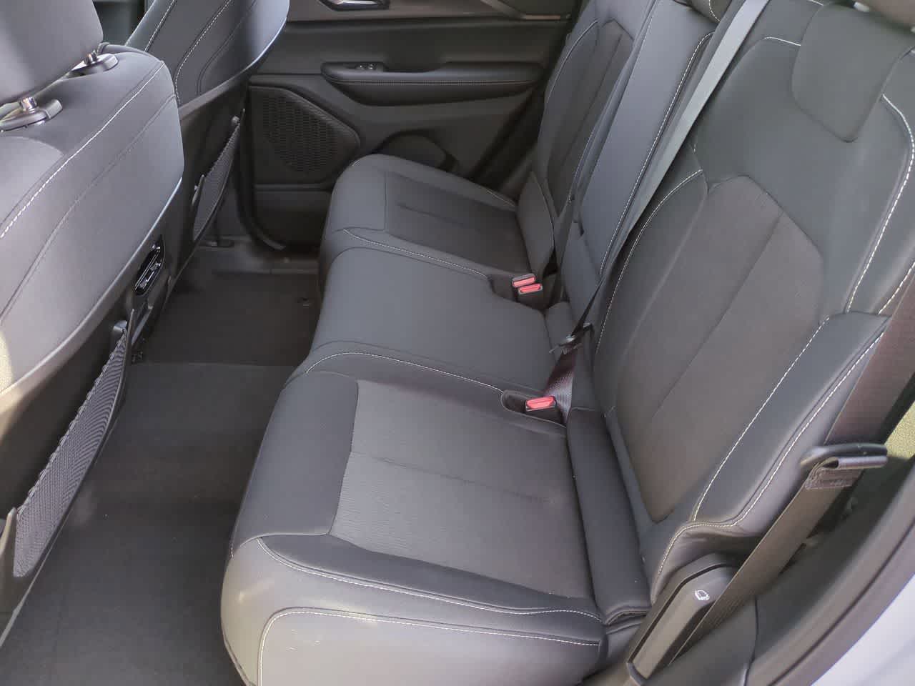 Thumbnail: 2025 Jeep Grand Cherokee - 21