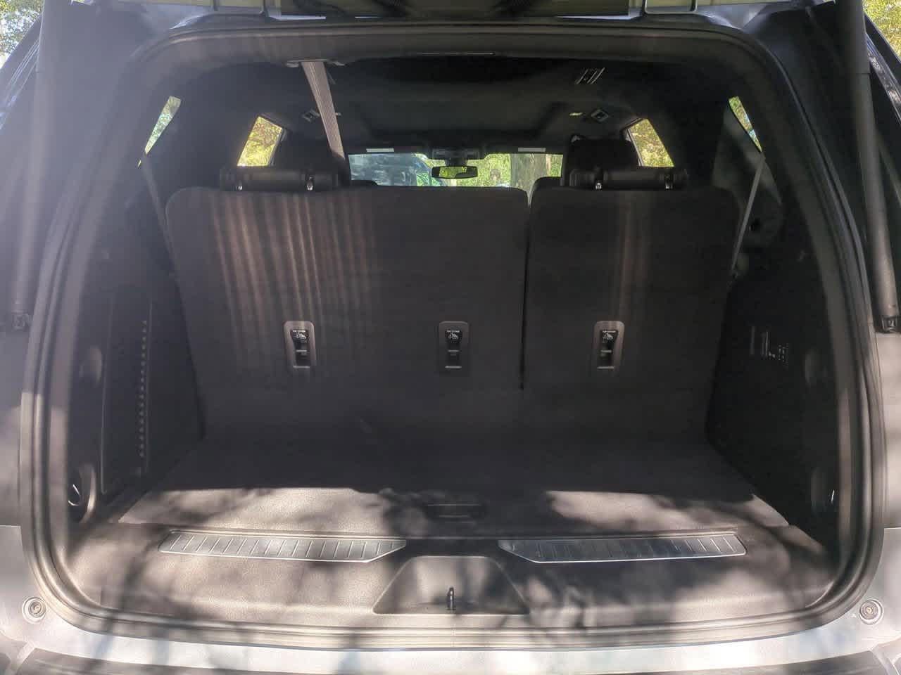 Thumbnail: 2022 Chevrolet Tahoe - 35