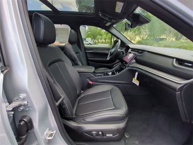 Thumbnail: 2025 Jeep Grand Cherokee - 24