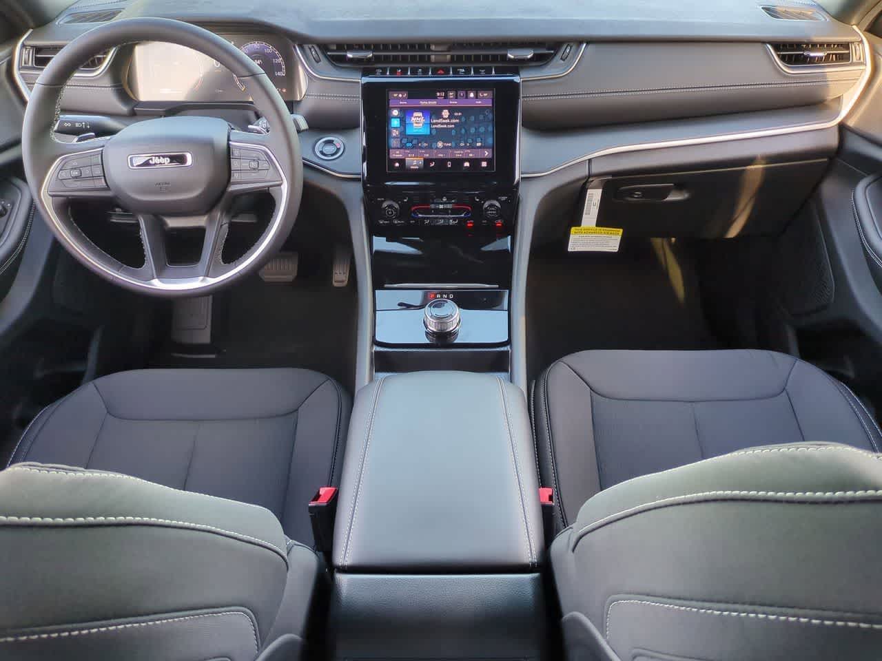 Thumbnail: 2025 Jeep Grand Cherokee - 16