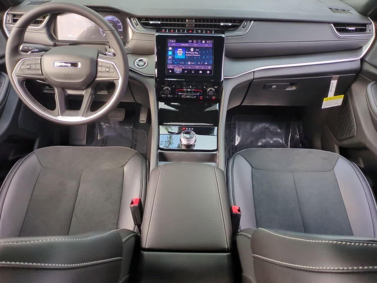 Thumbnail: 2025 Jeep Grand Cherokee - 16