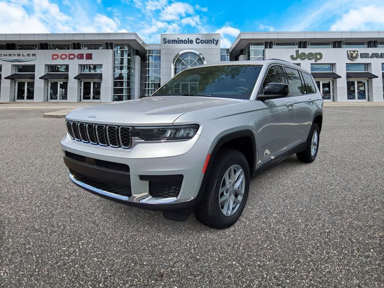 2025 Jeep Grand Cherokee L Laredo 4
