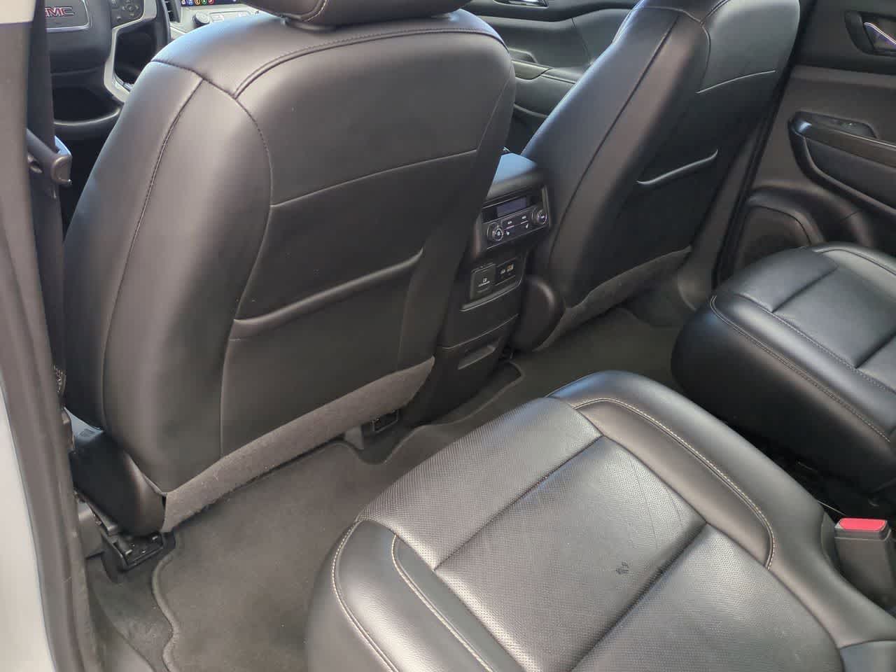 Thumbnail: 2022 GMC Acadia - 19