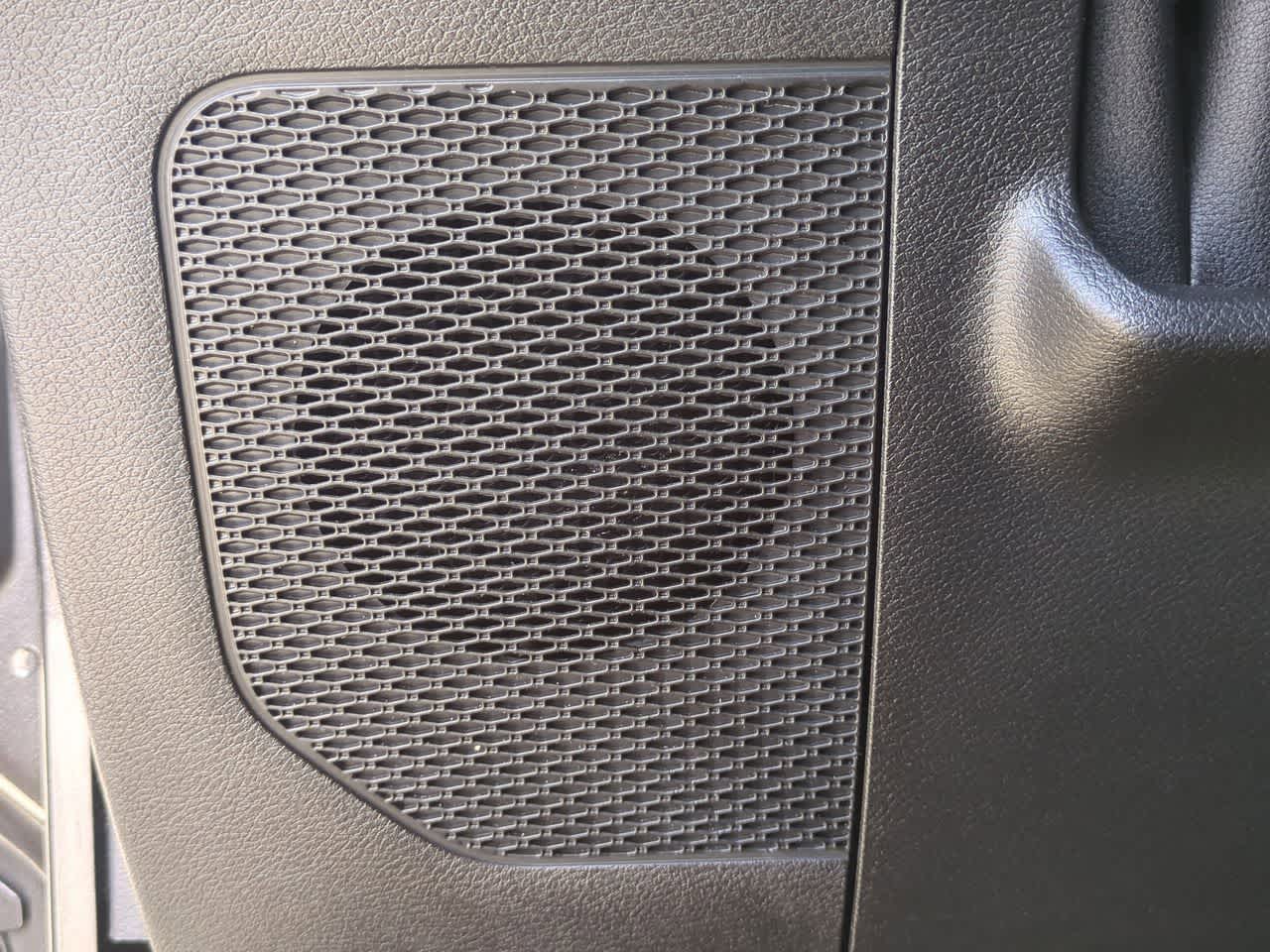 Thumbnail: 2020 Jeep Wrangler - 29