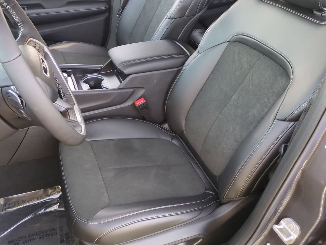 Thumbnail: 2025 Jeep Grand Cherokee - 17