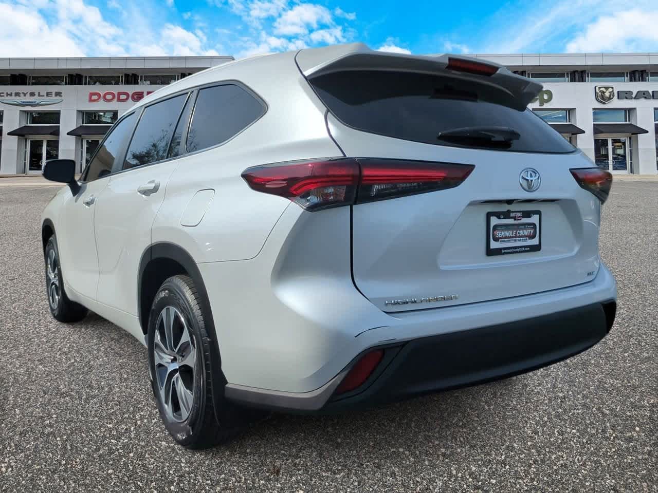 Thumbnail: 2024 Toyota Highlander - 6