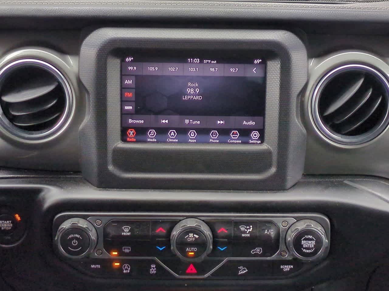 Thumbnail: 2020 Jeep Wrangler - 25