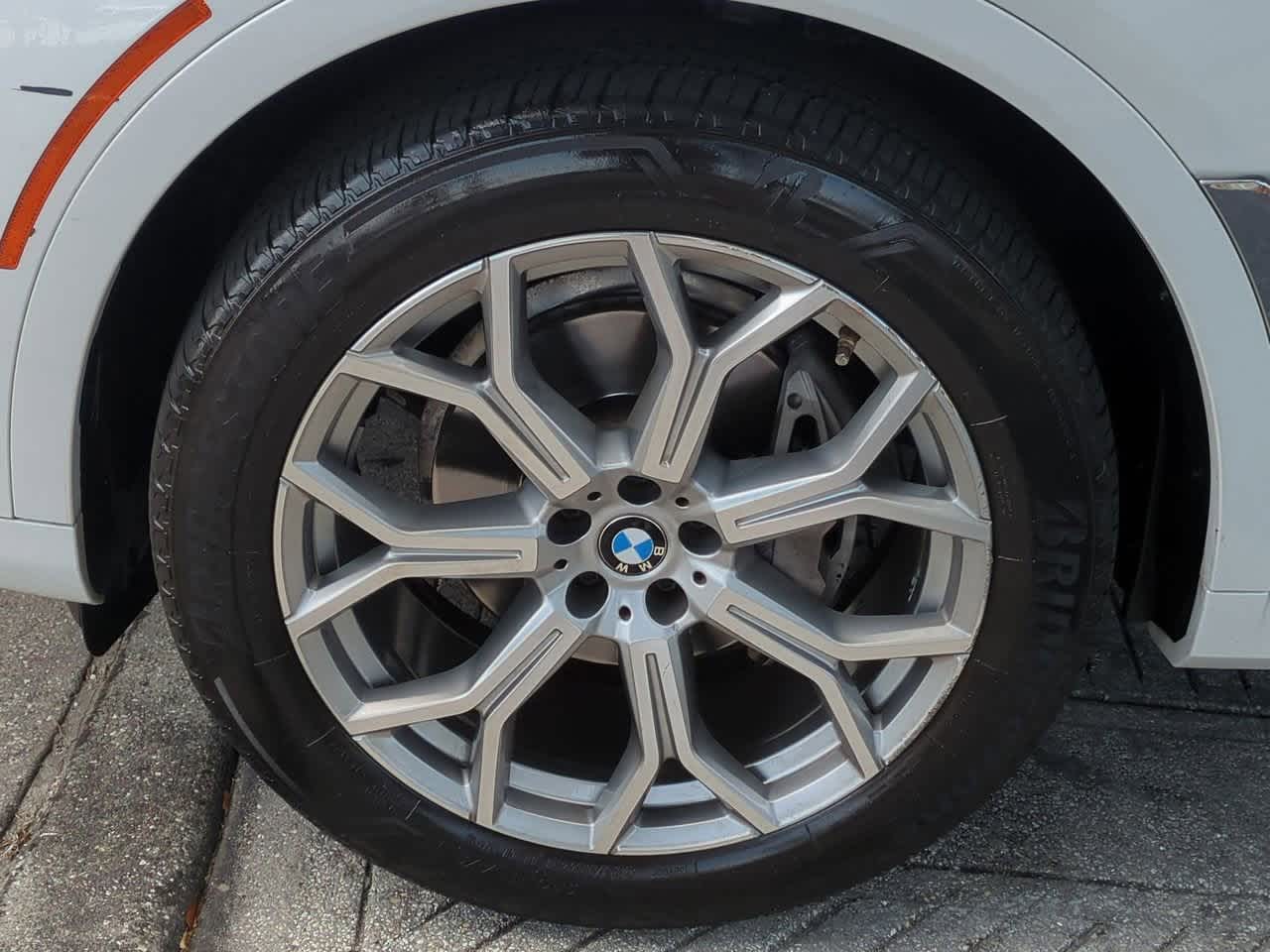2022 BMW X7 xDrive40i 14