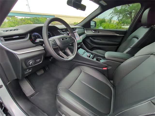 Thumbnail: 2025 Jeep Grand Cherokee - 10