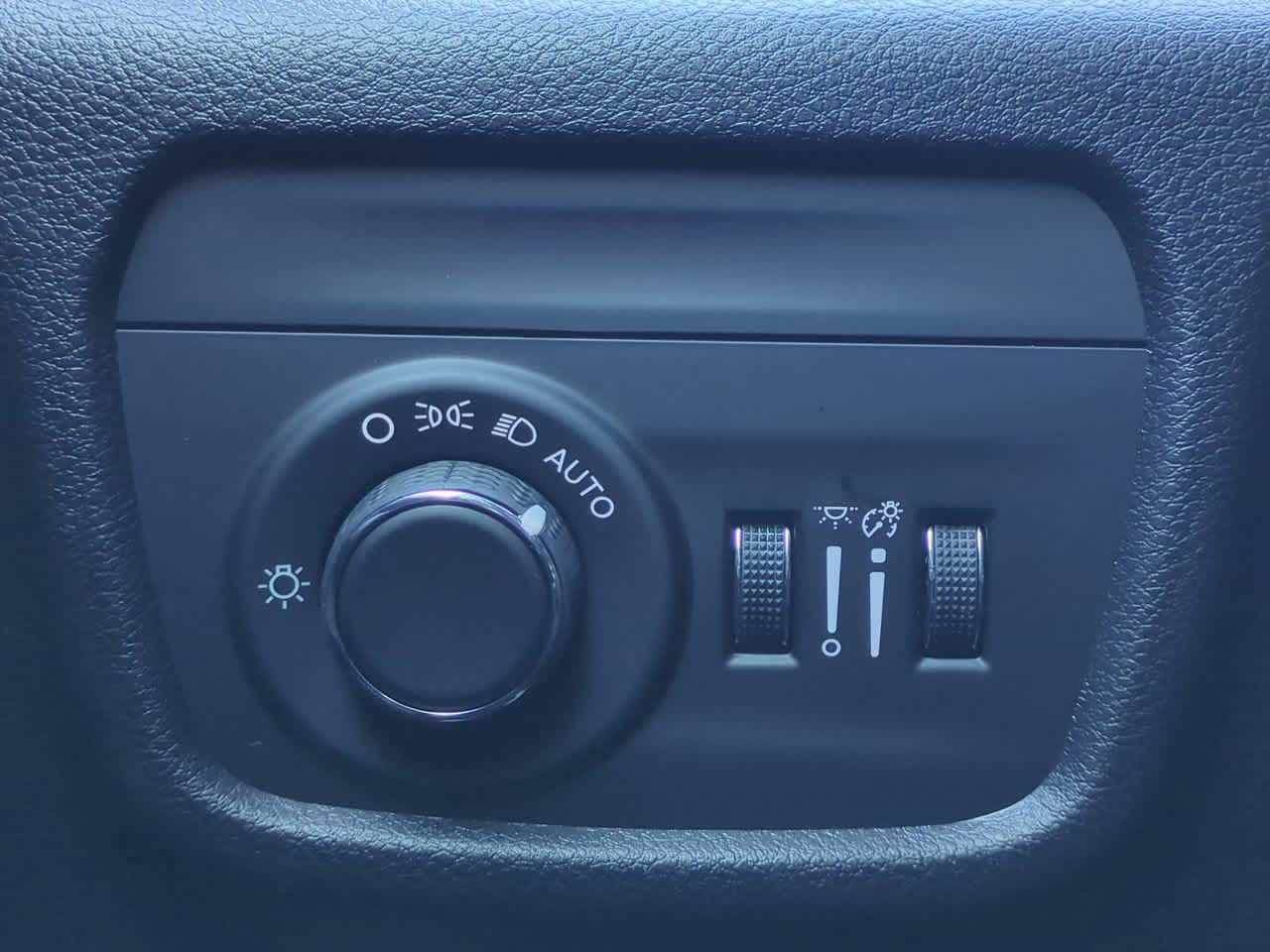 Thumbnail: 2025 Jeep Grand Cherokee - 18