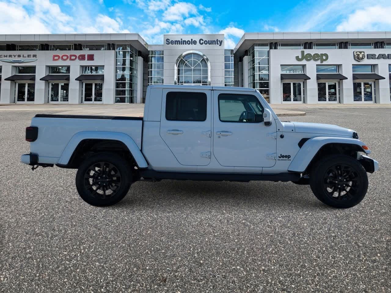 Thumbnail: 2022 Jeep Gladiator - 9