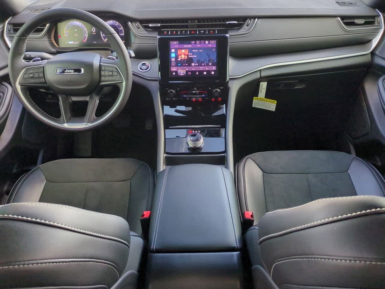 Thumbnail: 2025 Jeep Grand Cherokee - 16