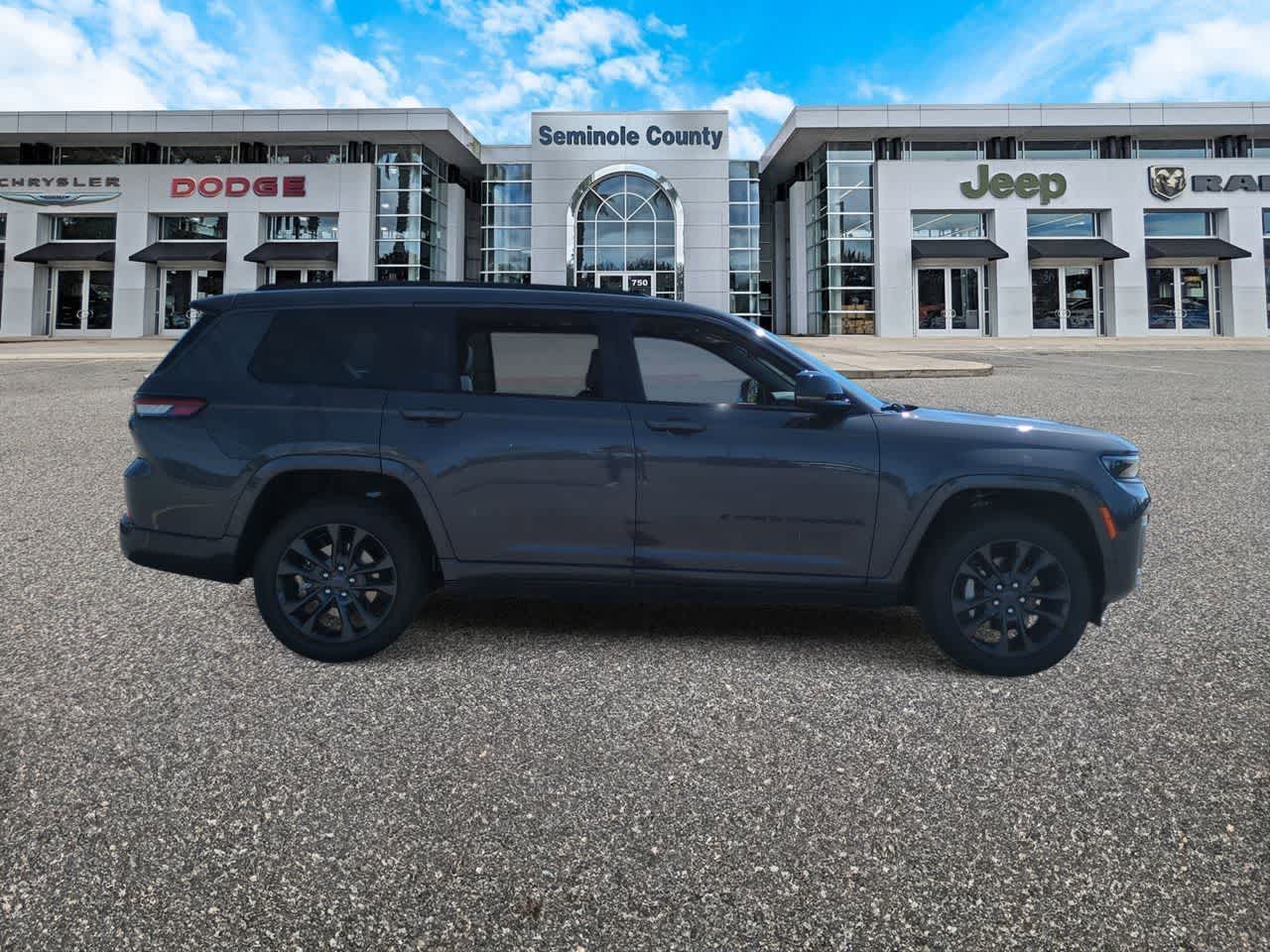 Thumbnail: 2026 Jeep Grand Cherokee L - 9